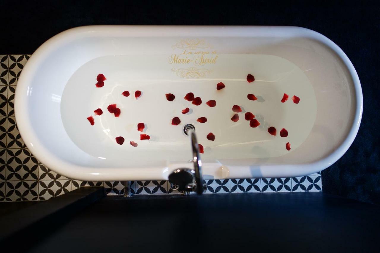 Les Secrets De Marie-Astrid, Suite Love Room Bordeaux Luaran gambar